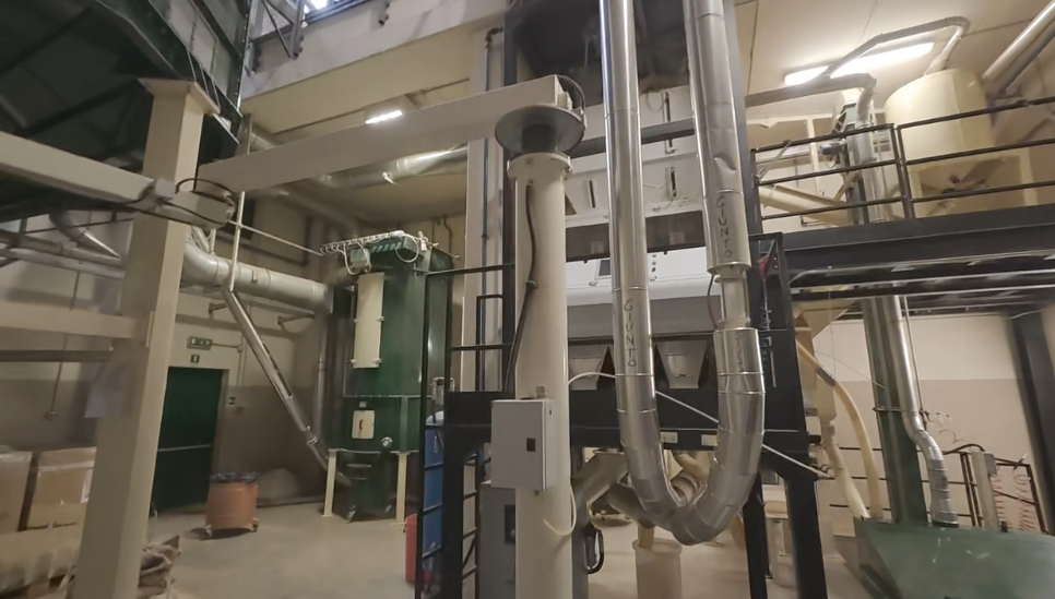 Can vacuum feeding enhance your Coffee packing machine features
