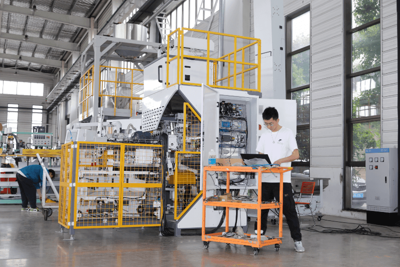 High-speed efficient packaging production line
